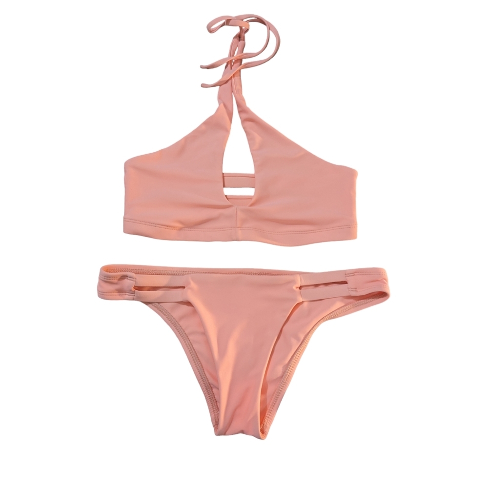 Bikini set color peach.